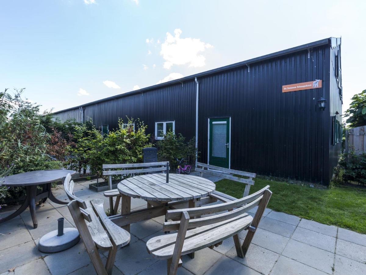 Charming Holiday Home Near Beach In Meliskerke Exterior photo